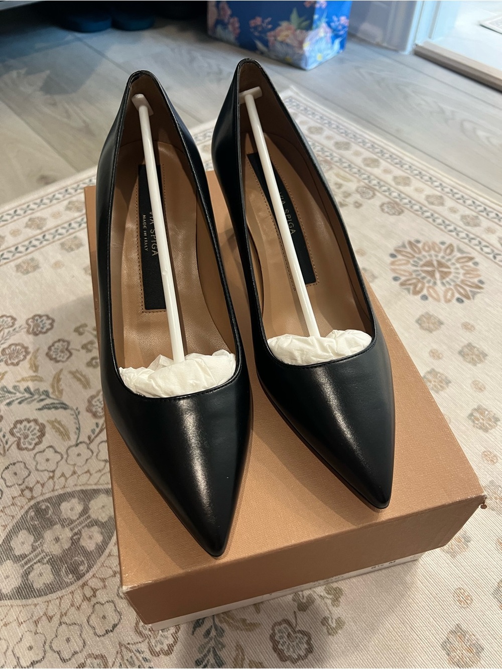 Via Spiga Black Leather Pointed-Toe Pumps
